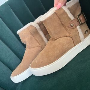 Ugg Romely Short Buckle Detail Suede Boots SIZE 8